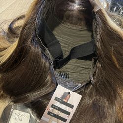 BRAND NEW. Raw hair “Peanut Butter color wig” PICK UP AVAILABLE 