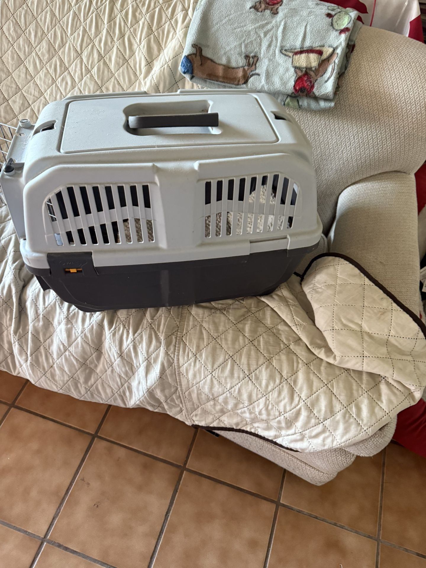 Small Dog Crate 