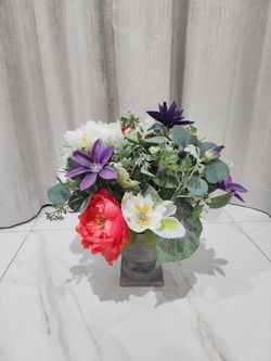 NEW beautiful Flower Vase