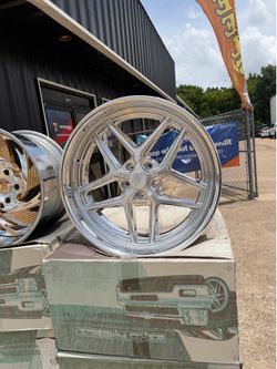 22s staggered wheels tire new 5x5 Chevy