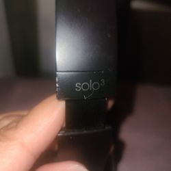  2 PAIRS SOLO 3 BEATS FOR SALE $100 EACH 