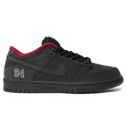 Size 9.5 - Supreme Nike SB Dunk Black