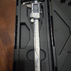 Only use for a Week. brand new 0"-6" Mitutoyo absolute cooler proof