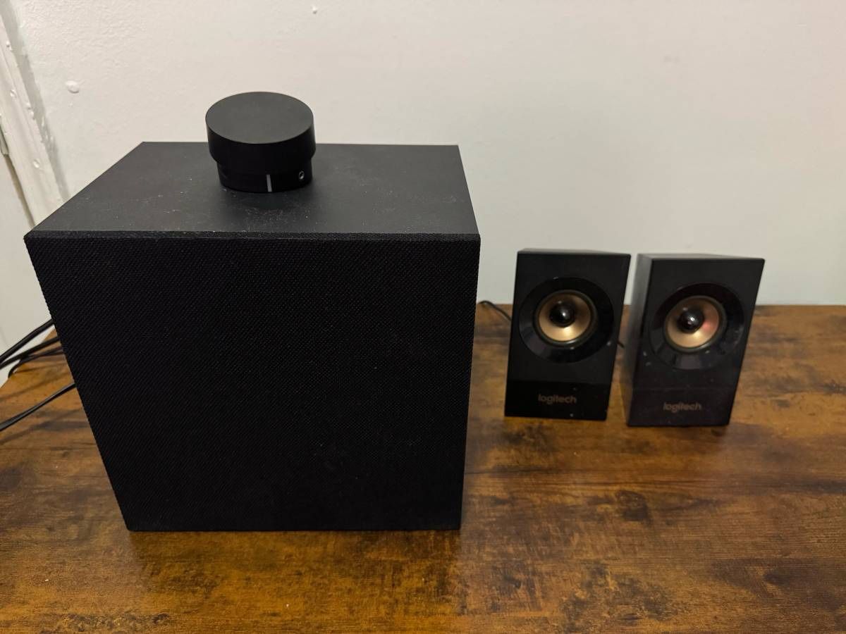 Logitech Z533 Speakers & Subwoofer 120W