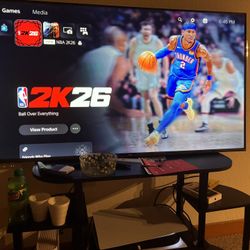 tv 55 inch TCL close to Brand new works perfect only been out box 5 days