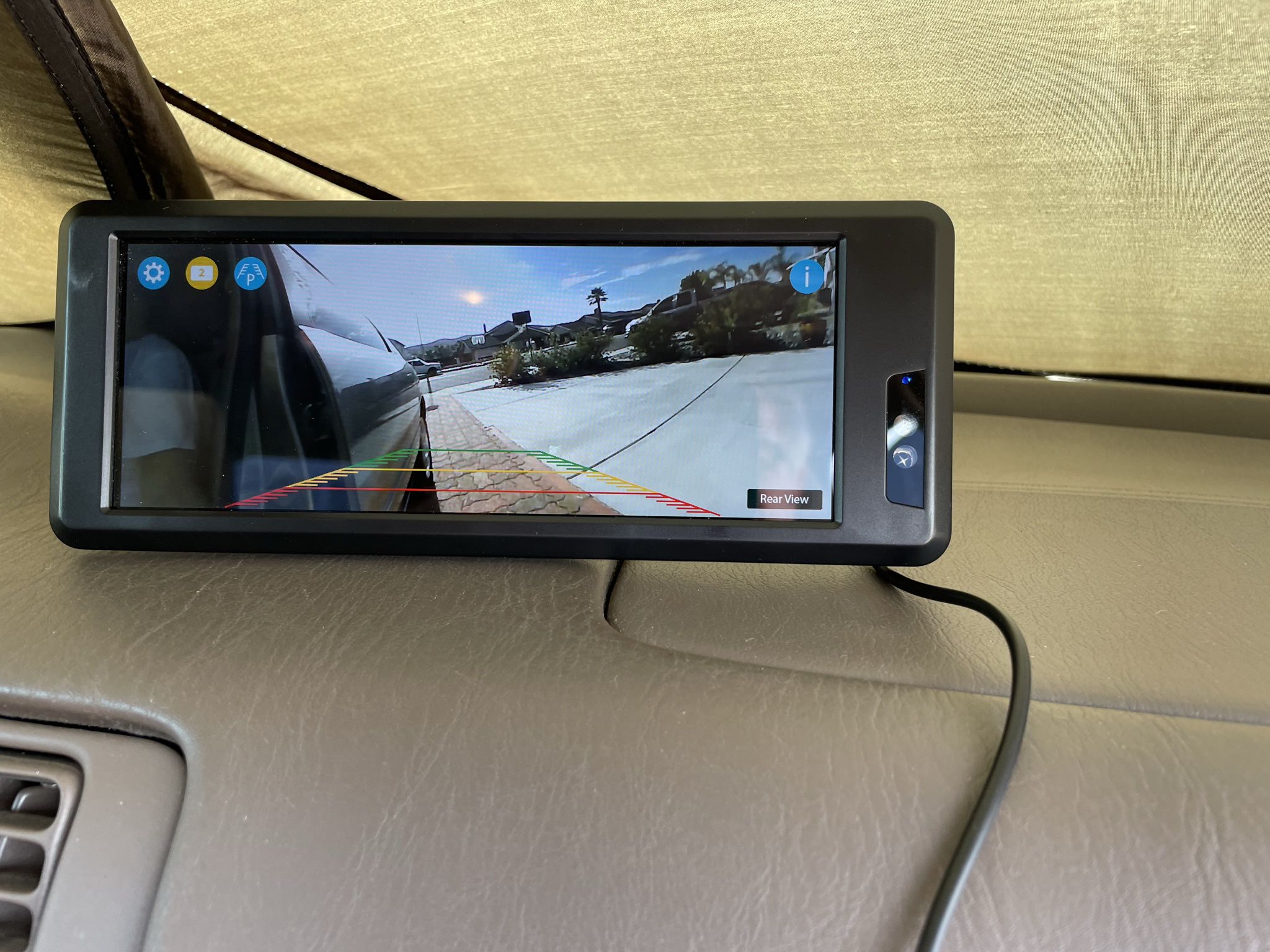 Wireless & Solar Powered HD Backup Camera with 6.8