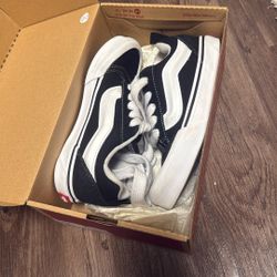 size 2 kids vans