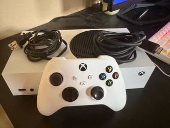 Xbox Series S (LOOKING FOR CASH ONLY)