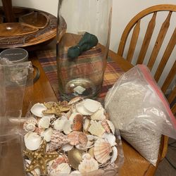 Crisa  Cylinder Hand crafted Mexican  Clear Glass vase ,With Sand & Shells. Make An arrangement In The Container 🫙 