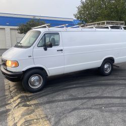 1995 Dodge Ram Cargo Van 3500 Ram V8