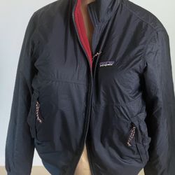 Patagonia Doble Size Jacket  Size Small New 
