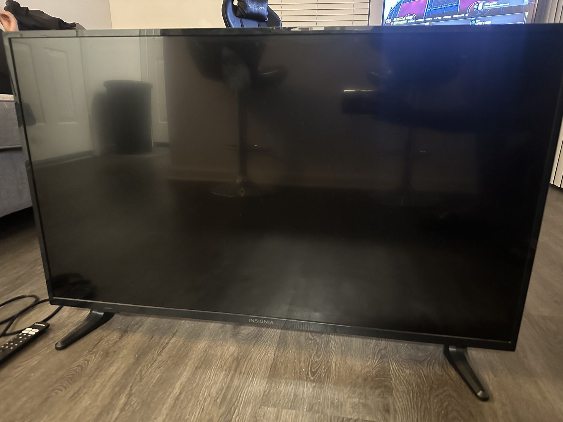 43 Insignia Fire Tv Asking $100 OBO