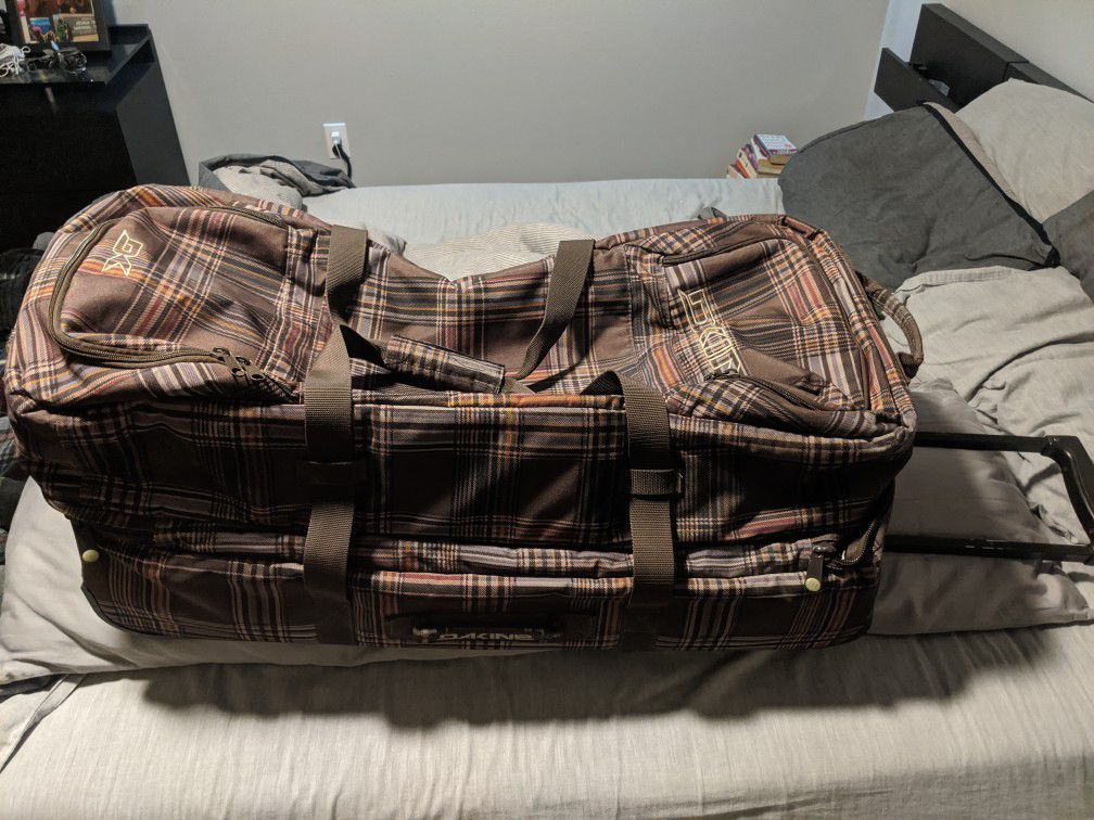 Dakine luggage large duffle bag
