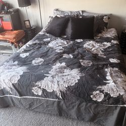 Memory Foam Mattress-Queen size