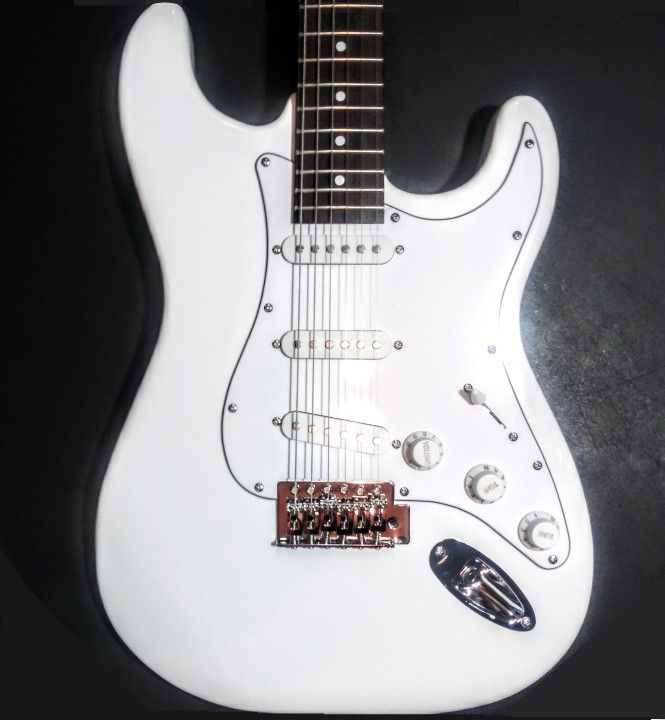 NEW IN BOX! Fender Stratocaster (Copy) Electric Guitar with Soft Case / Gig Bag, Whammy Bar / Tremello Arm & More!