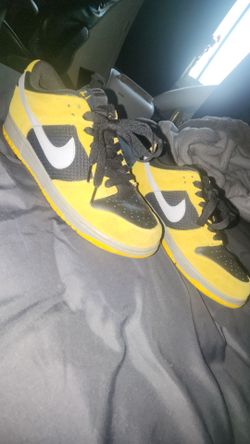 2008 Nike Dunk Low "Varsity Maize"