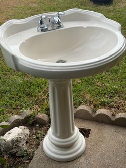 Bathroom sink