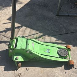 Daytona 3 ton low profile jack