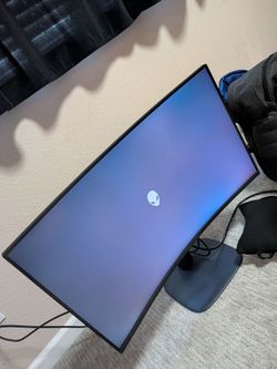 Alienware 32" curved 180HZ gaming monitor