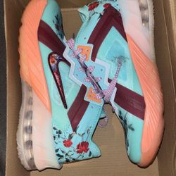 Nike LeBron 18  Mimi Plange Lows
