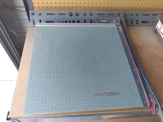 Paper Cutter 18x18