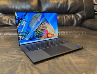DELL Precision 5570 15.6” Core i7 12th gen 32GB RAM 1TB SSD RTX A2000 8GB GPU USB C FHD Windows 11 laptop computer