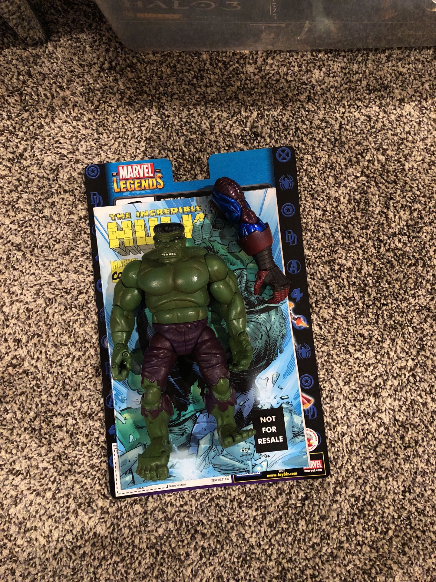 Hulk action figure, with comic