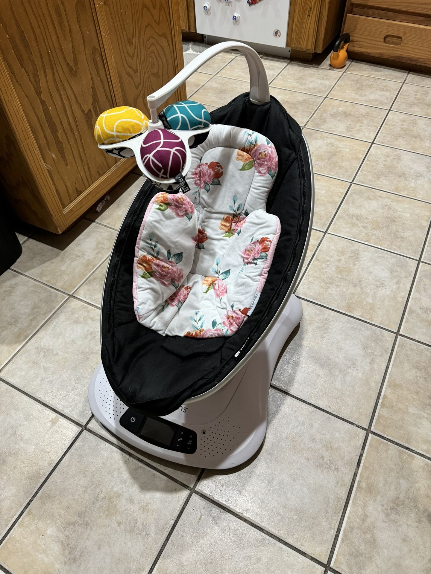 mamaRoo multi-motion baby swing