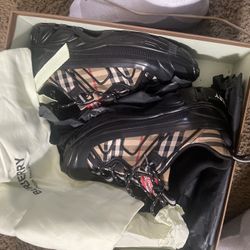 Burberry Shoes