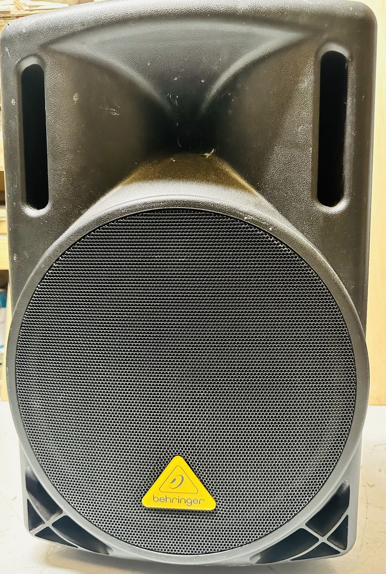 Behringer Eurolive B212D Speaker