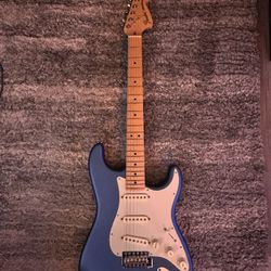 Fender Performer Strat 