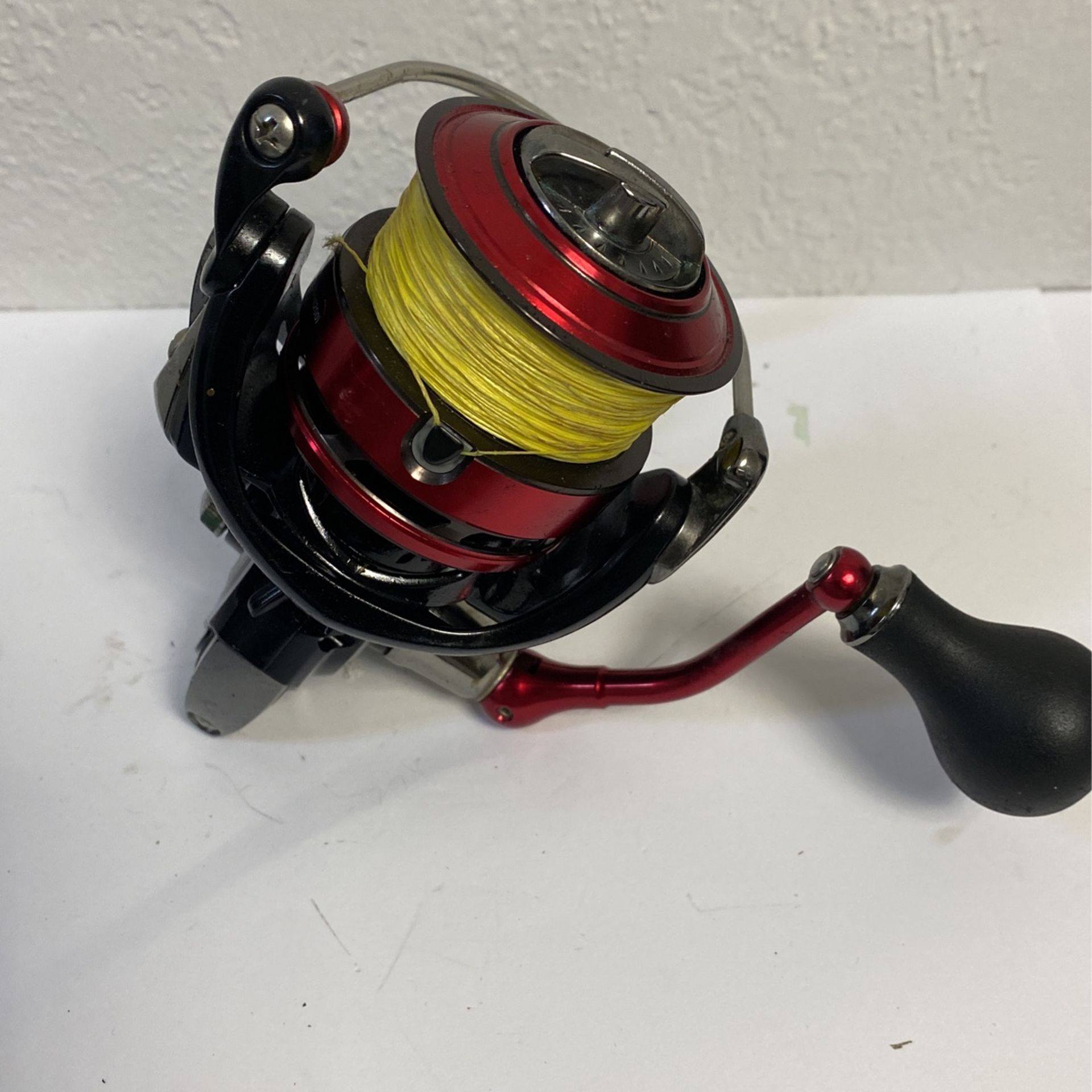 Daiwa Fuego 3000H Spinning Reel