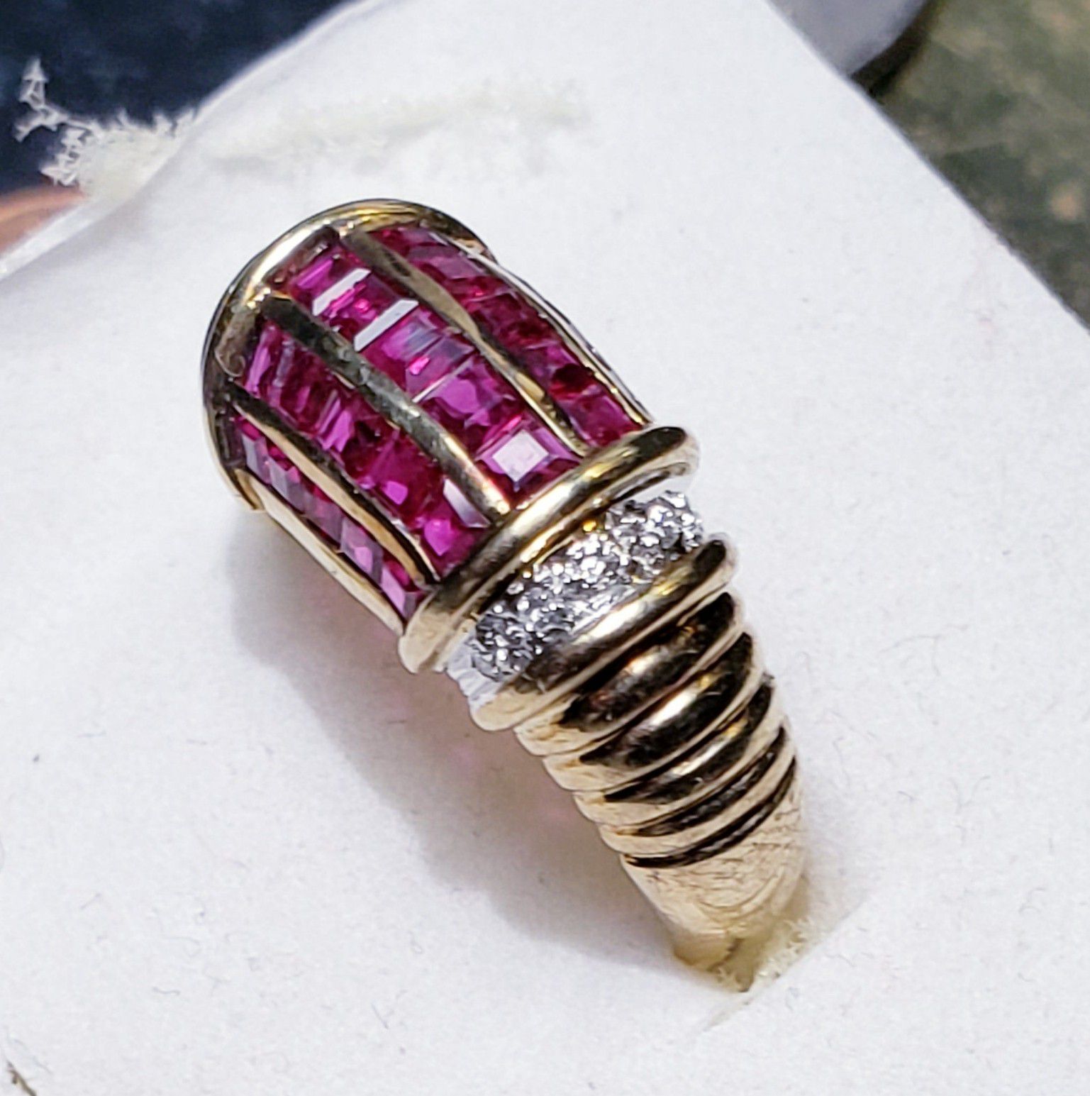 BEAUTIFUL RUBY AND DIAMOND 14KT GOLD RING "NICE"