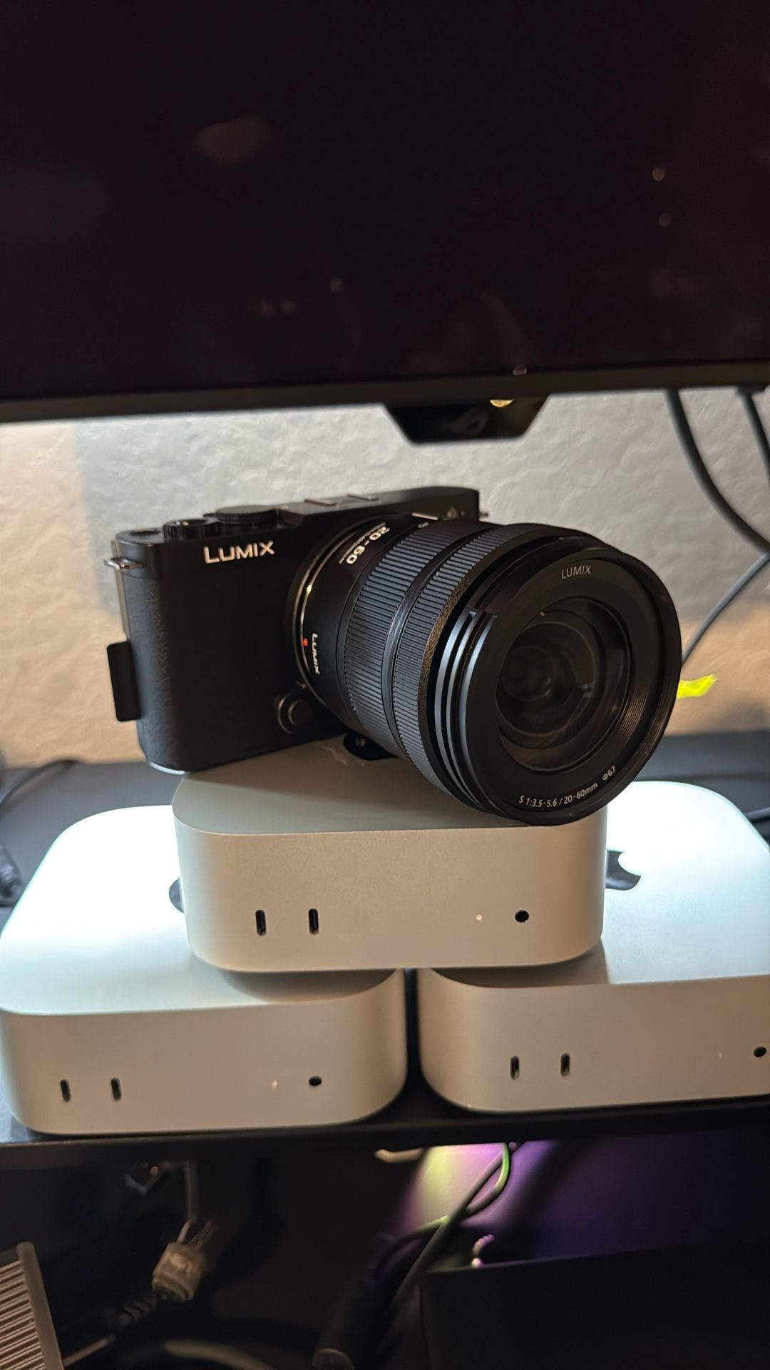 Lumix S9 Camera W / 20-60mm lens