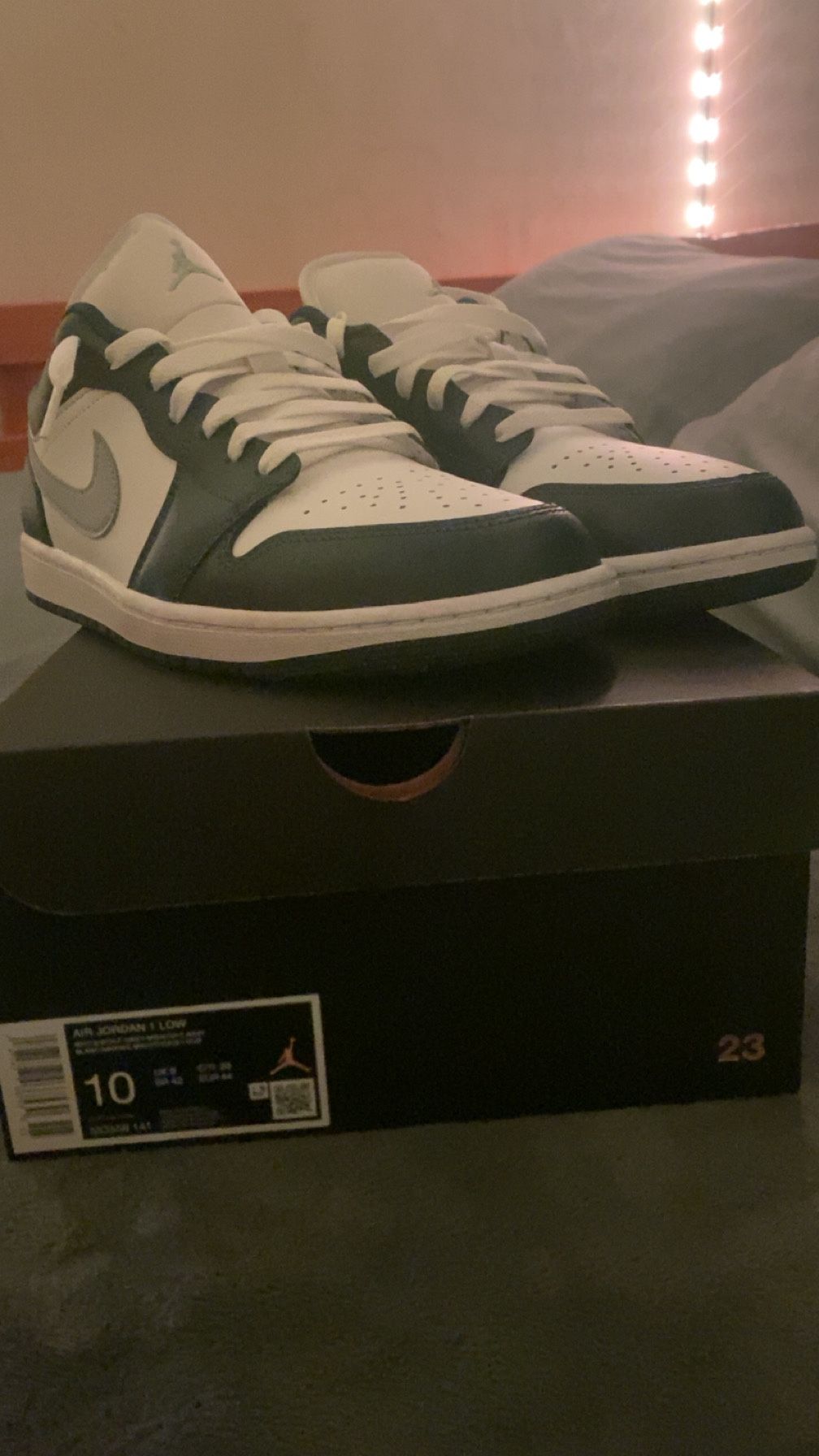Midnight Navy Air Jordan 1 Lows