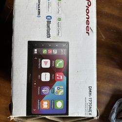 Pioneer 6.8in Radio 