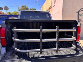 Tailgate cage