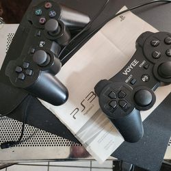 Working ps3 console with 2 game controllers