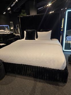 ✨️ King, Cal King, Queen Bed Frame ✨️ Furniture Sectionals, Bedrooms, Dining Avail