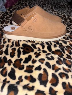 UGG Goldenstar Clogs