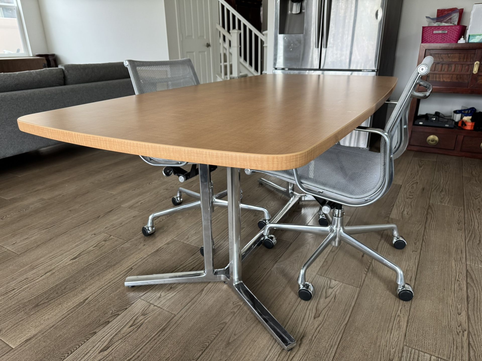 Herman Miller Everywhere ®️6’X3’ Conference Table