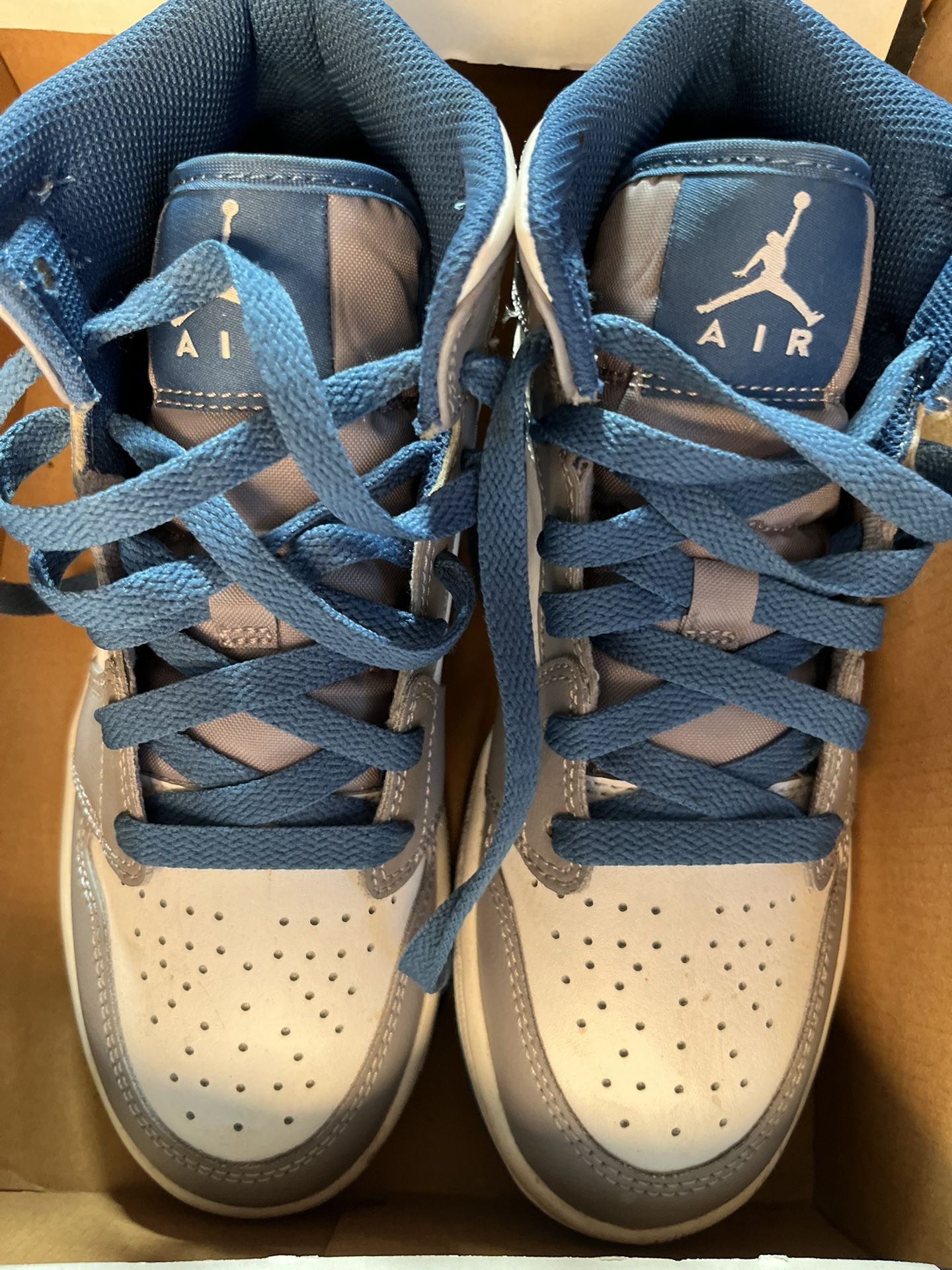 Jordan 1 Mid True Blue Size 4