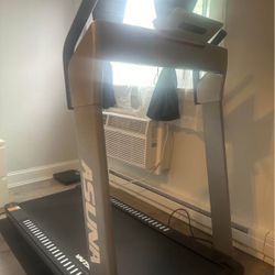 Treadmill 