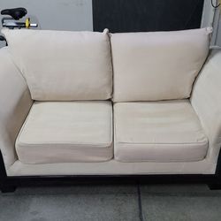 Gently Used Loveseat Sofa – Professionally Cleaned