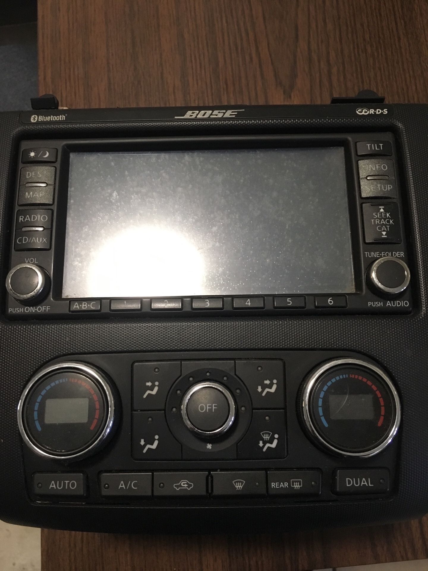 2007-2012 Nissan Altima stock BOSE ; Radio, CD , Blue tooth , and lots of features