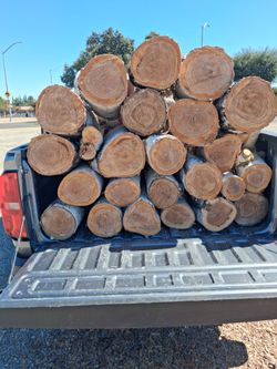 Firewood good for camping/fishing take for one Bulk Price must Go!!! ***NEGOTIABLE***