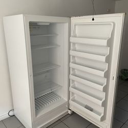 Frigidaire Freezer 20.2 Cu Ft