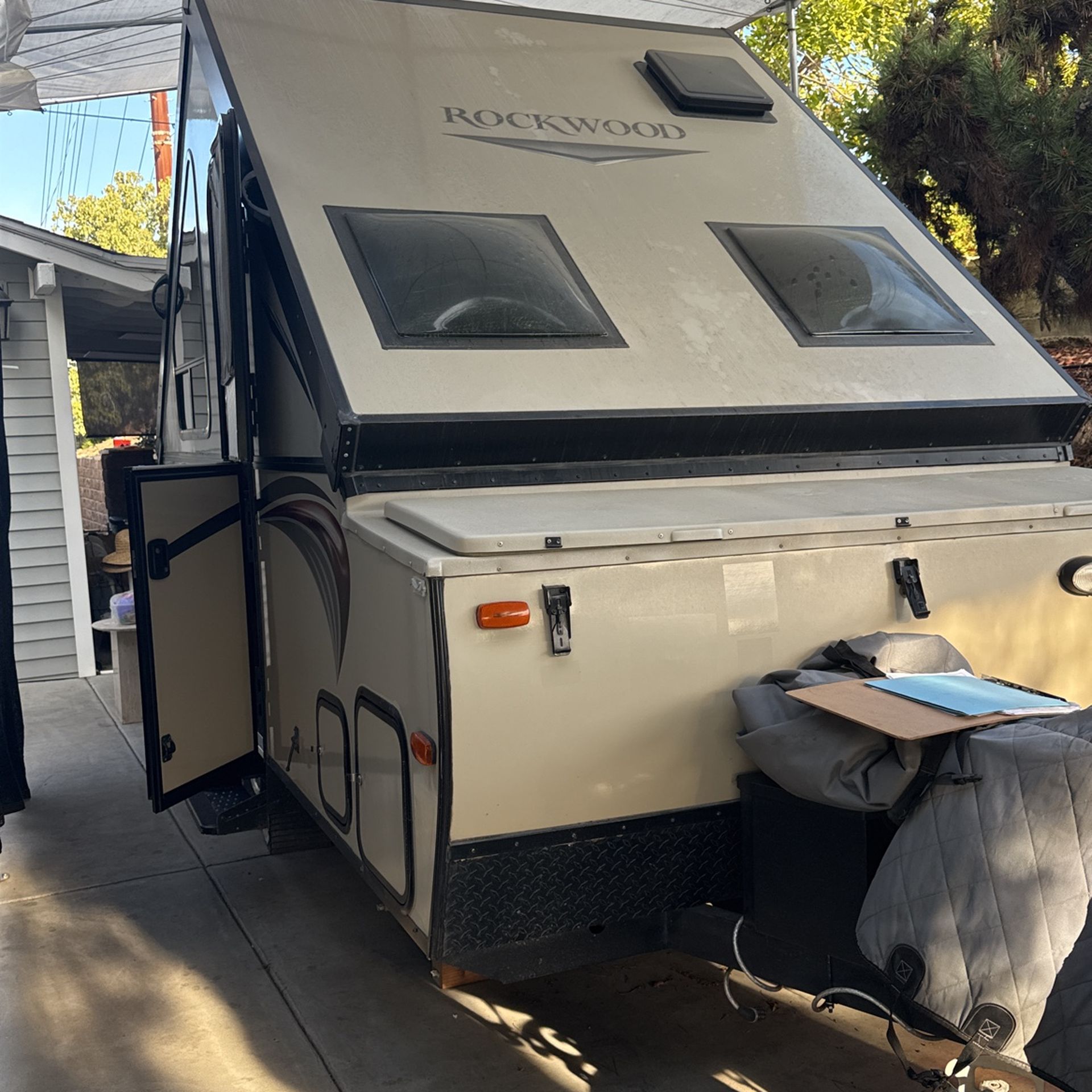 2015 Rockwood Camper Trailer