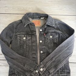 Levi’s Woman’s Black Denim Jacket 