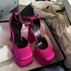 Versace Heels Sz.9 $175